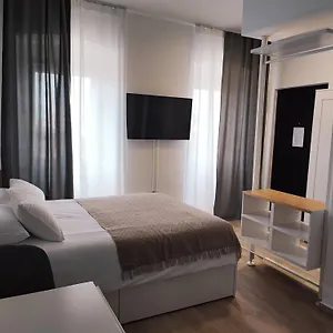 Agostini - With Self Check-in - Paid Parking Inside Apartment